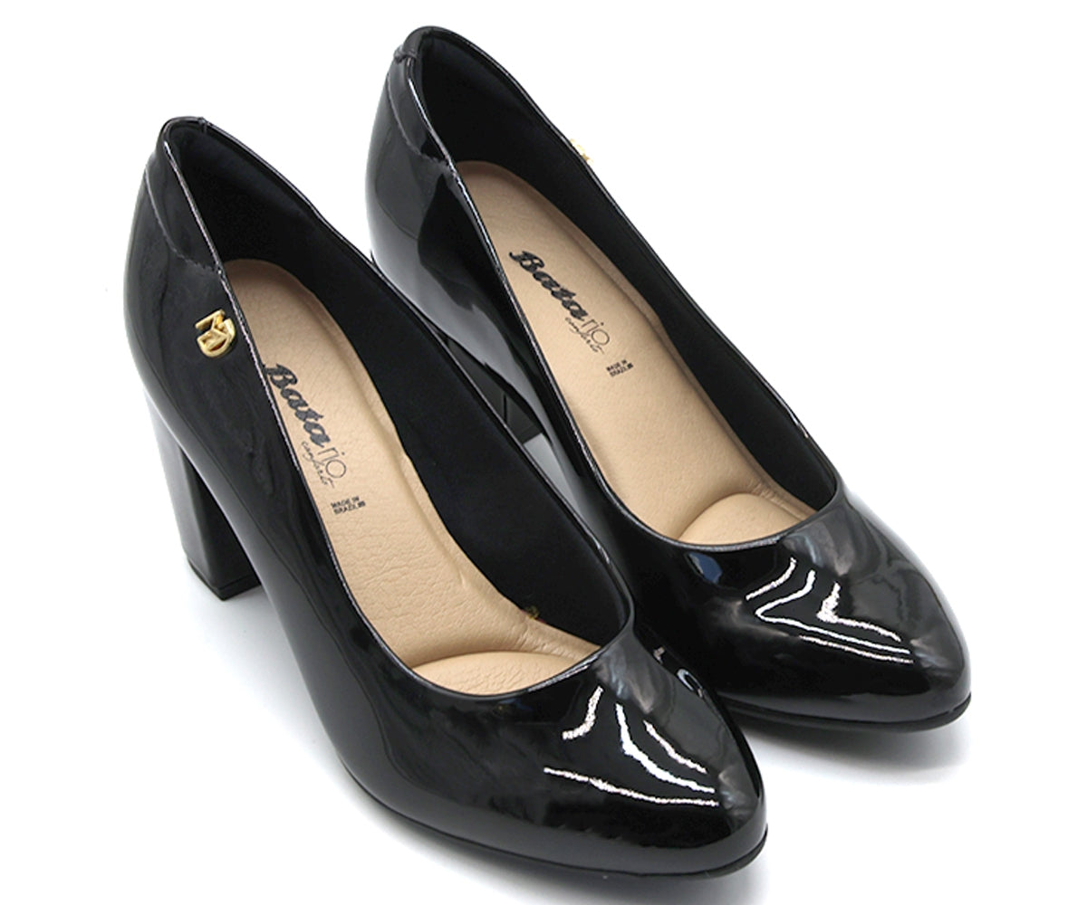 br comfy black patent pumps