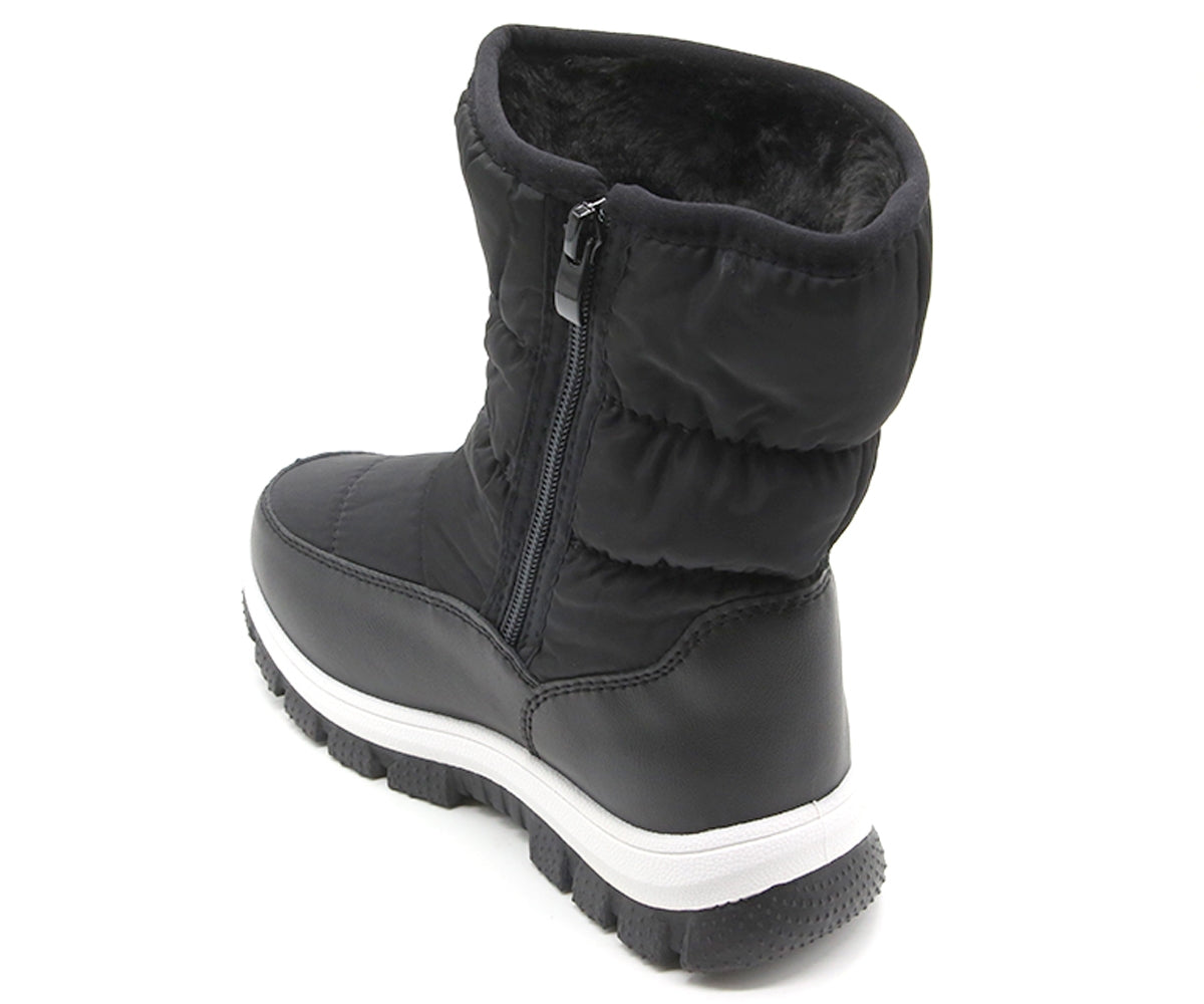 black contrast snow boot