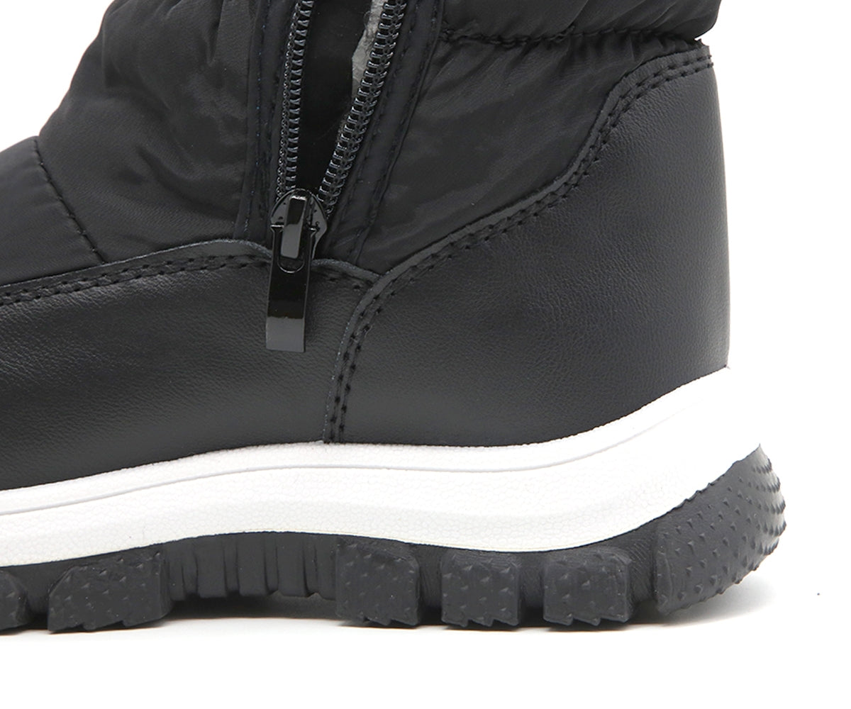 black contrast snow boot