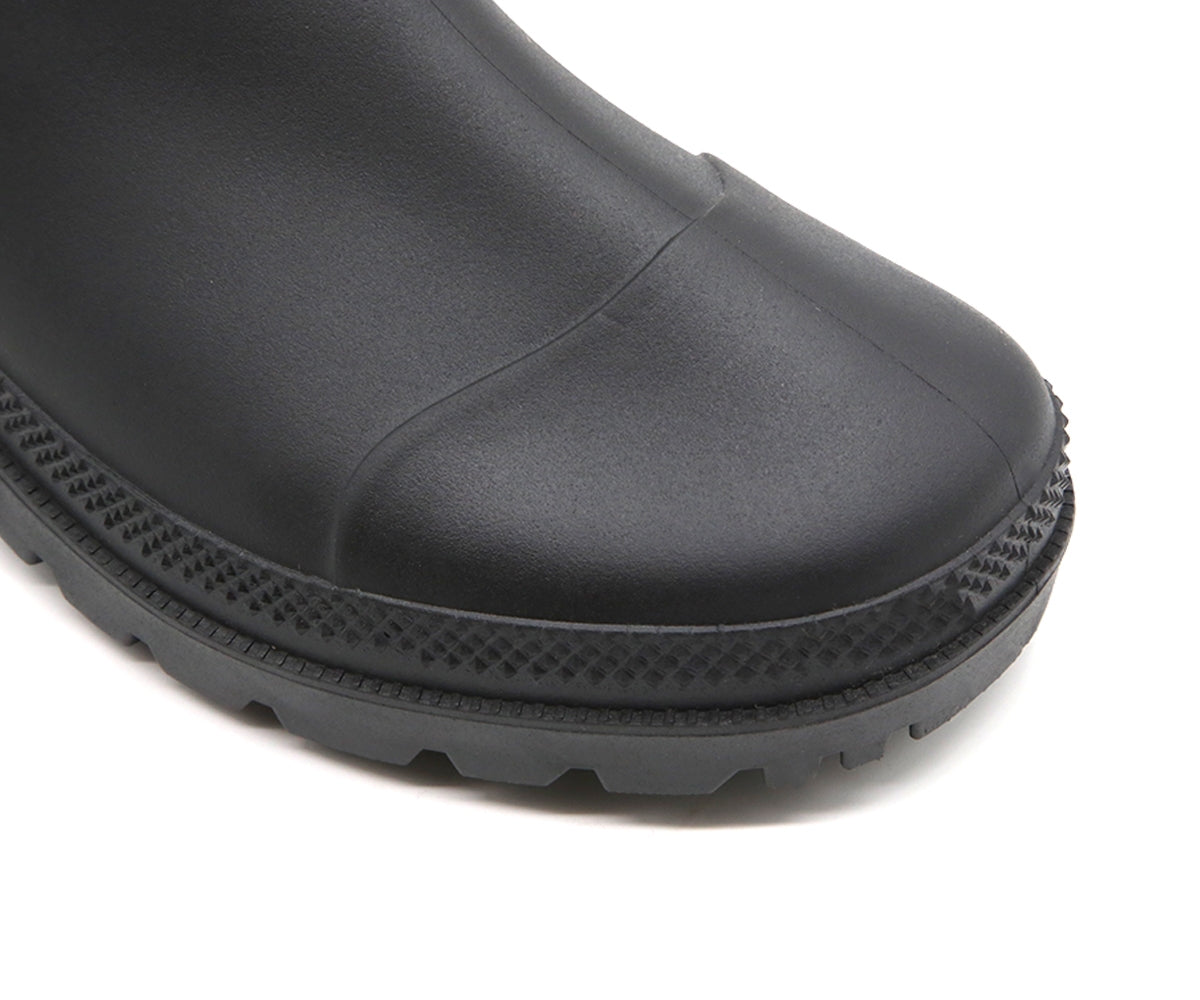 waterproof black boot