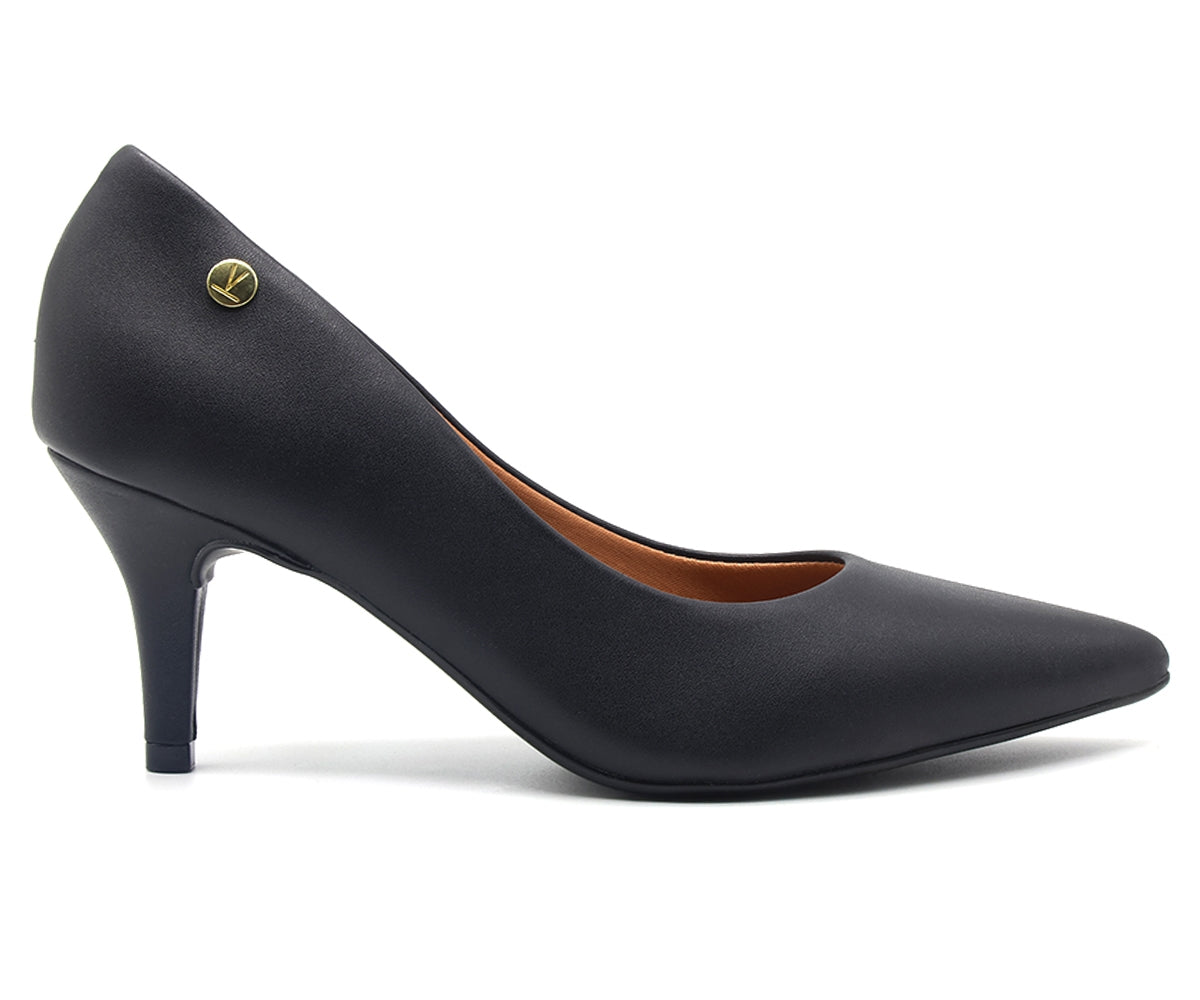 br classic low black stilettos