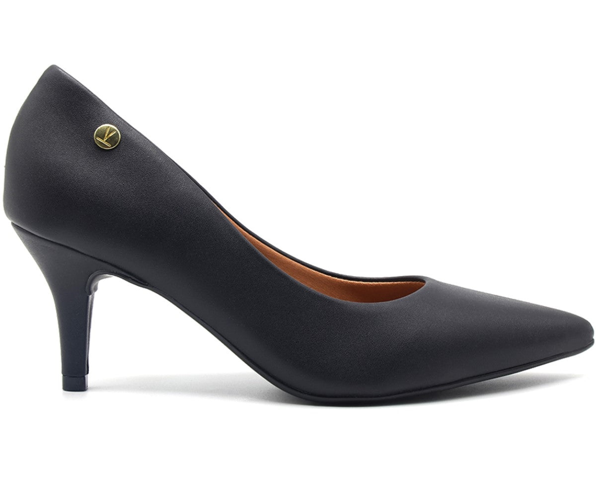 br classic low black stilettos