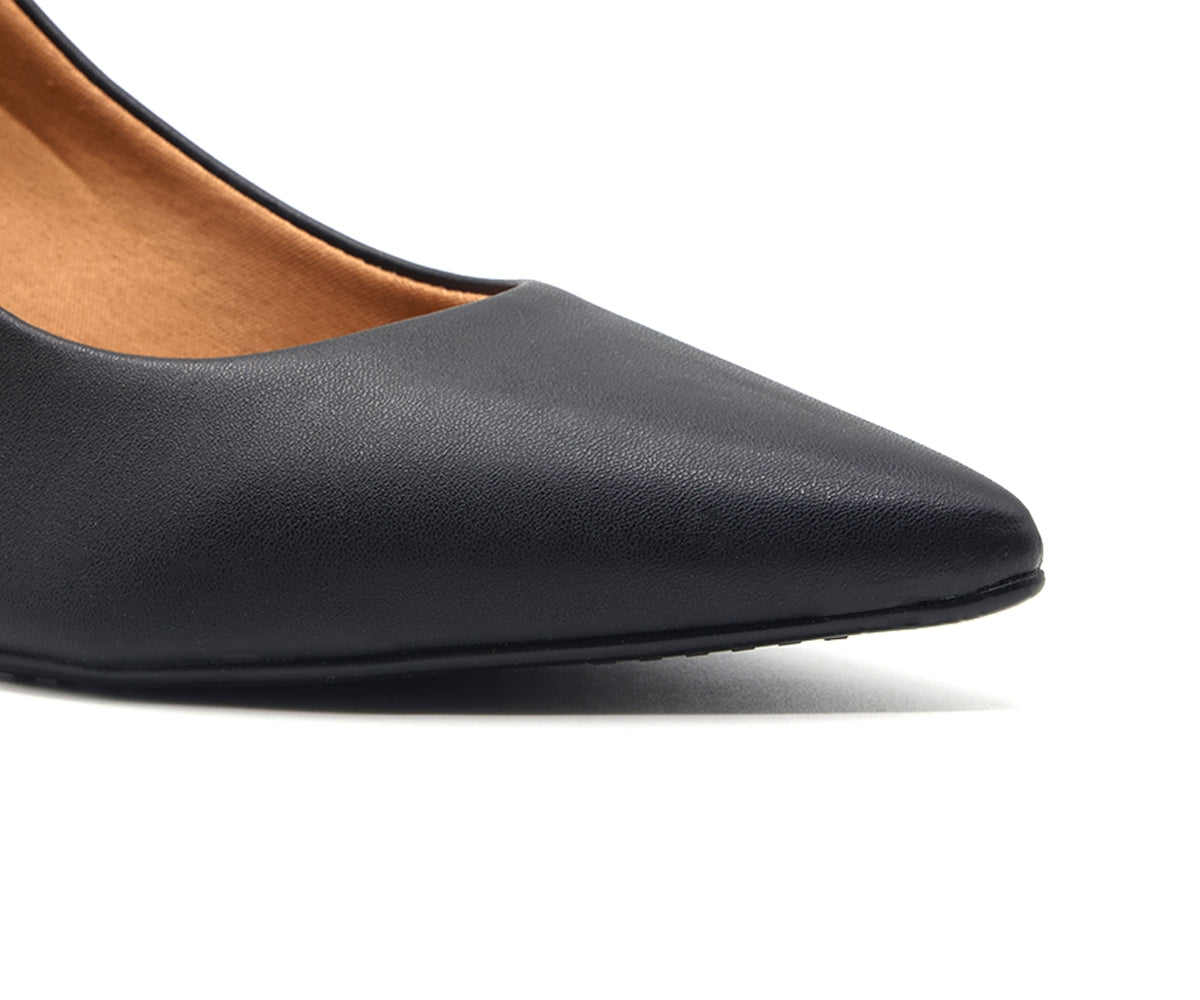 br classic low black stilettos