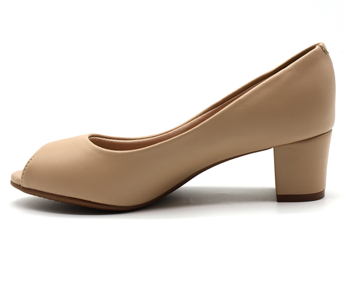 br beige peep-toes