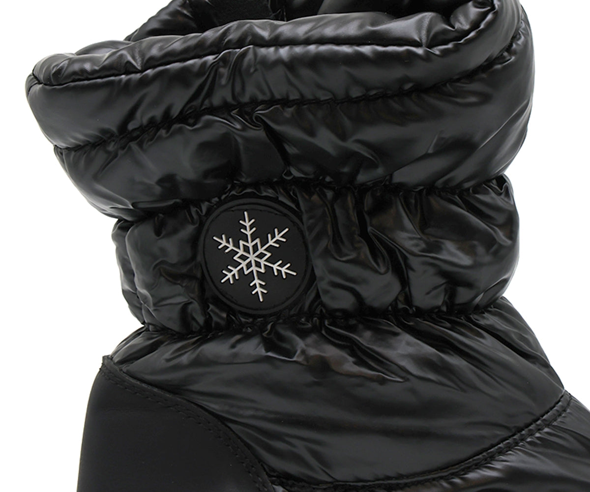 black nylon boot
