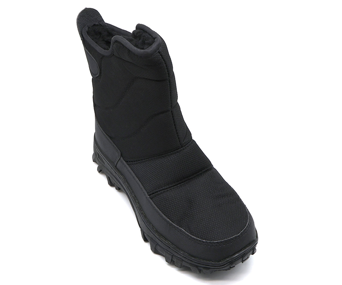 black snowboot