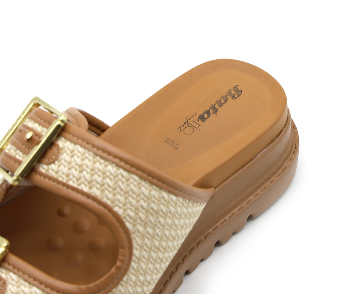 br camel & beige plaid slides