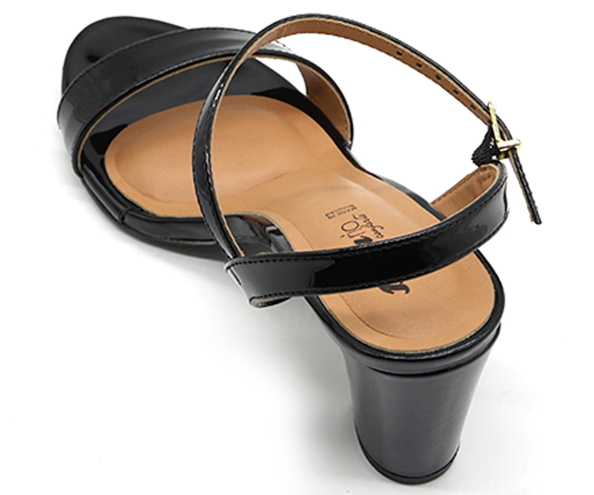 br black patent sandal
