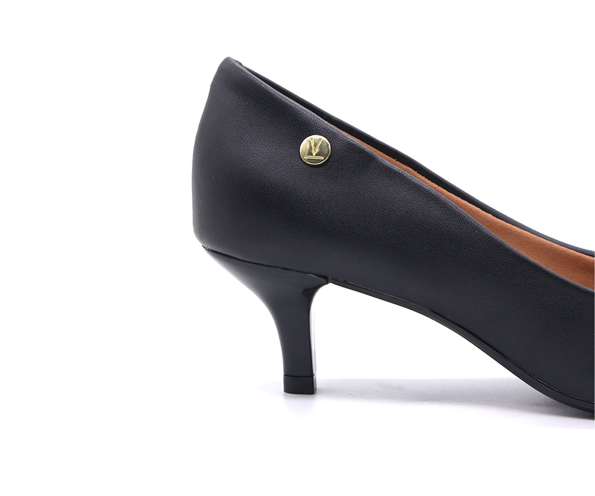 br classic kitten heel black stilettos