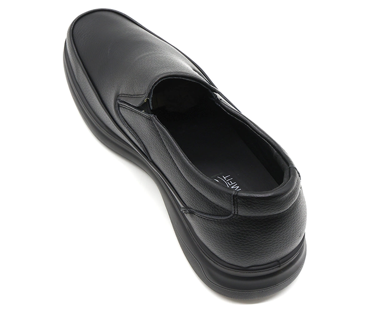 lightweight all black loafer