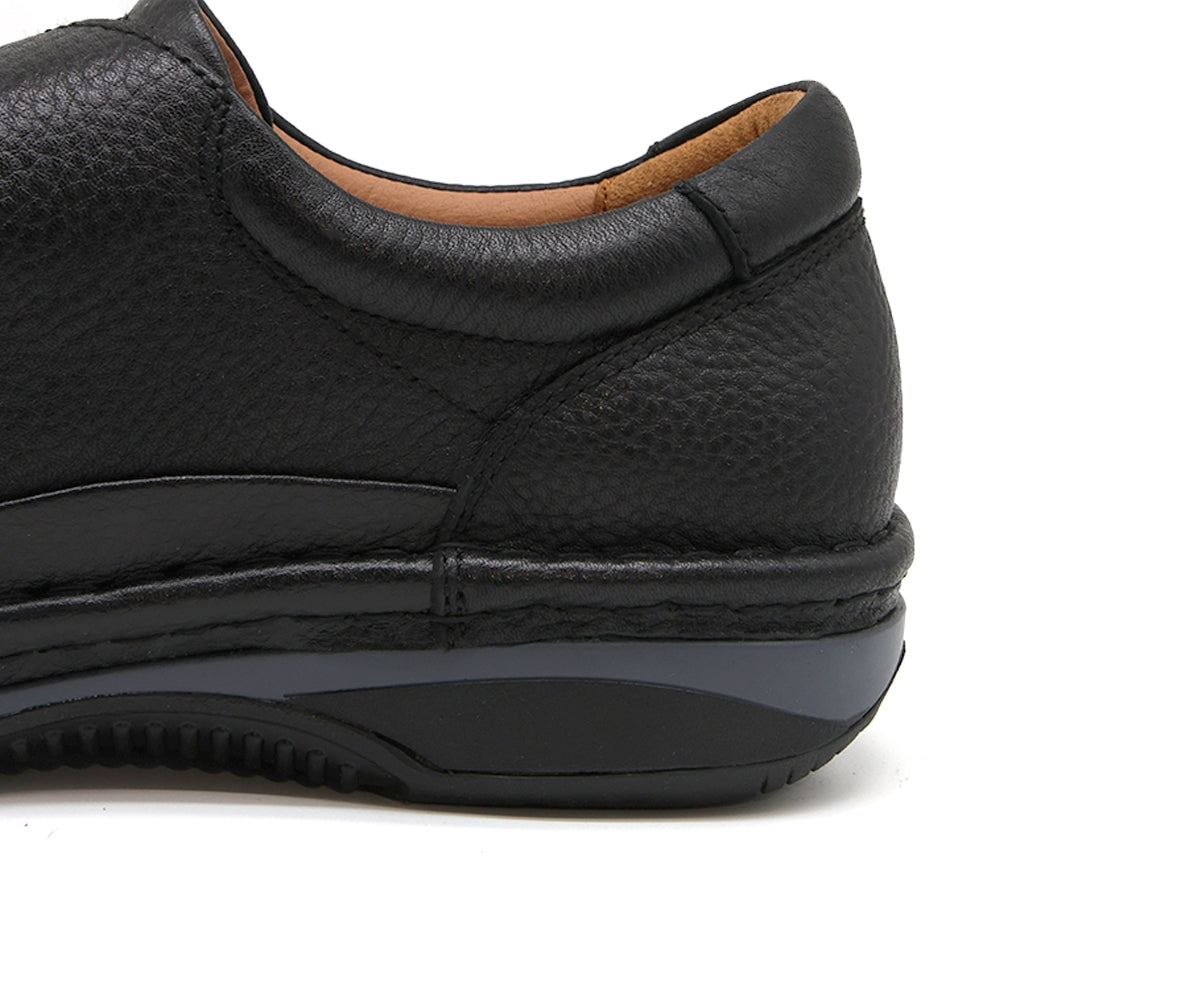 b premium black air tech velcro walkers