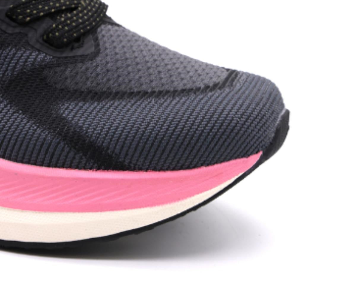spectre roam black/pink sneakers