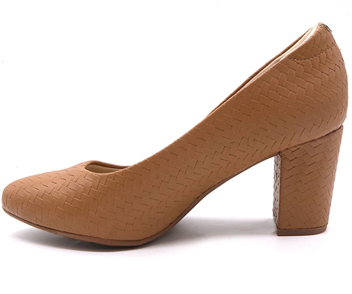 br comfy tan woven pumps