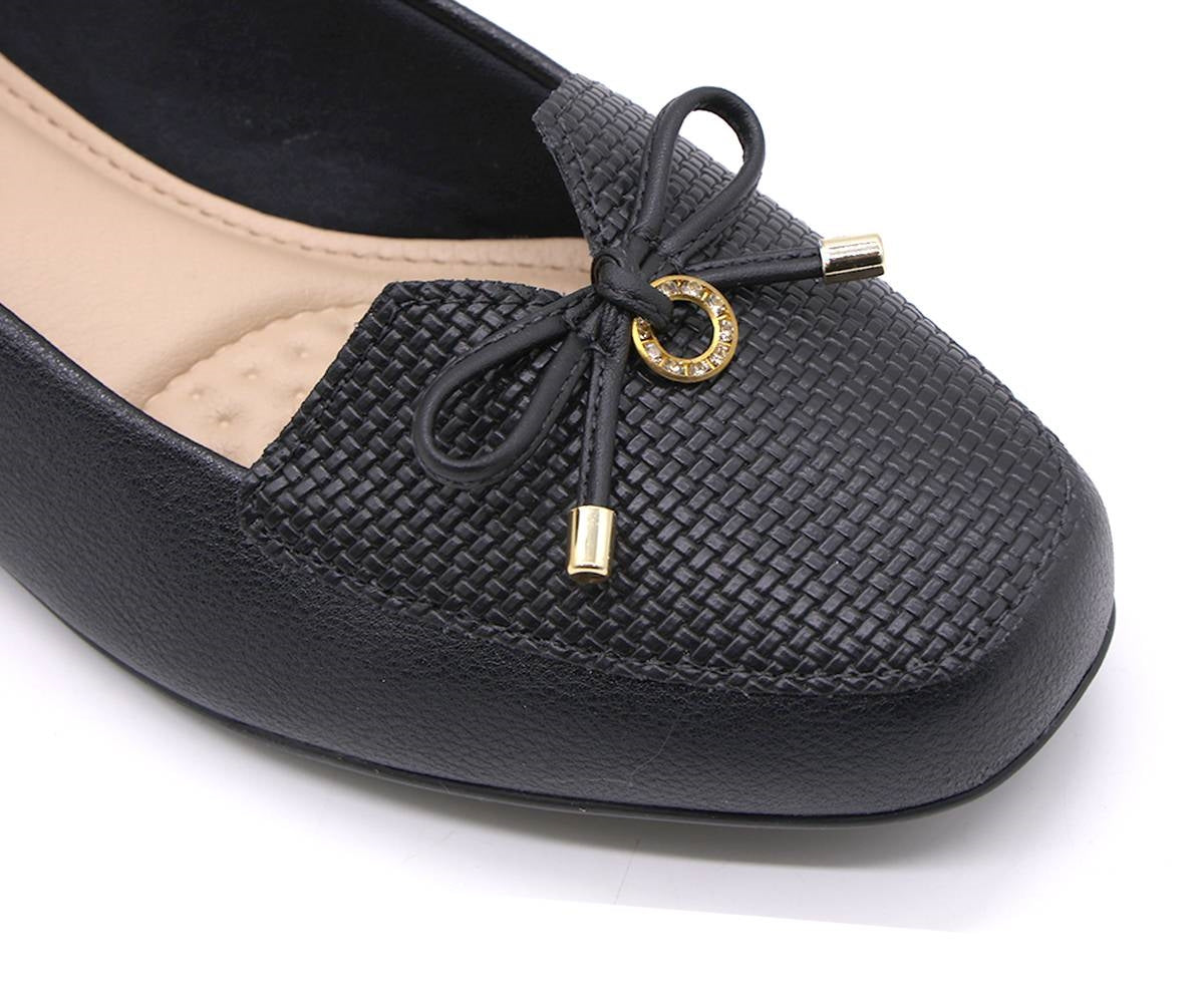 br comfy black textured flats