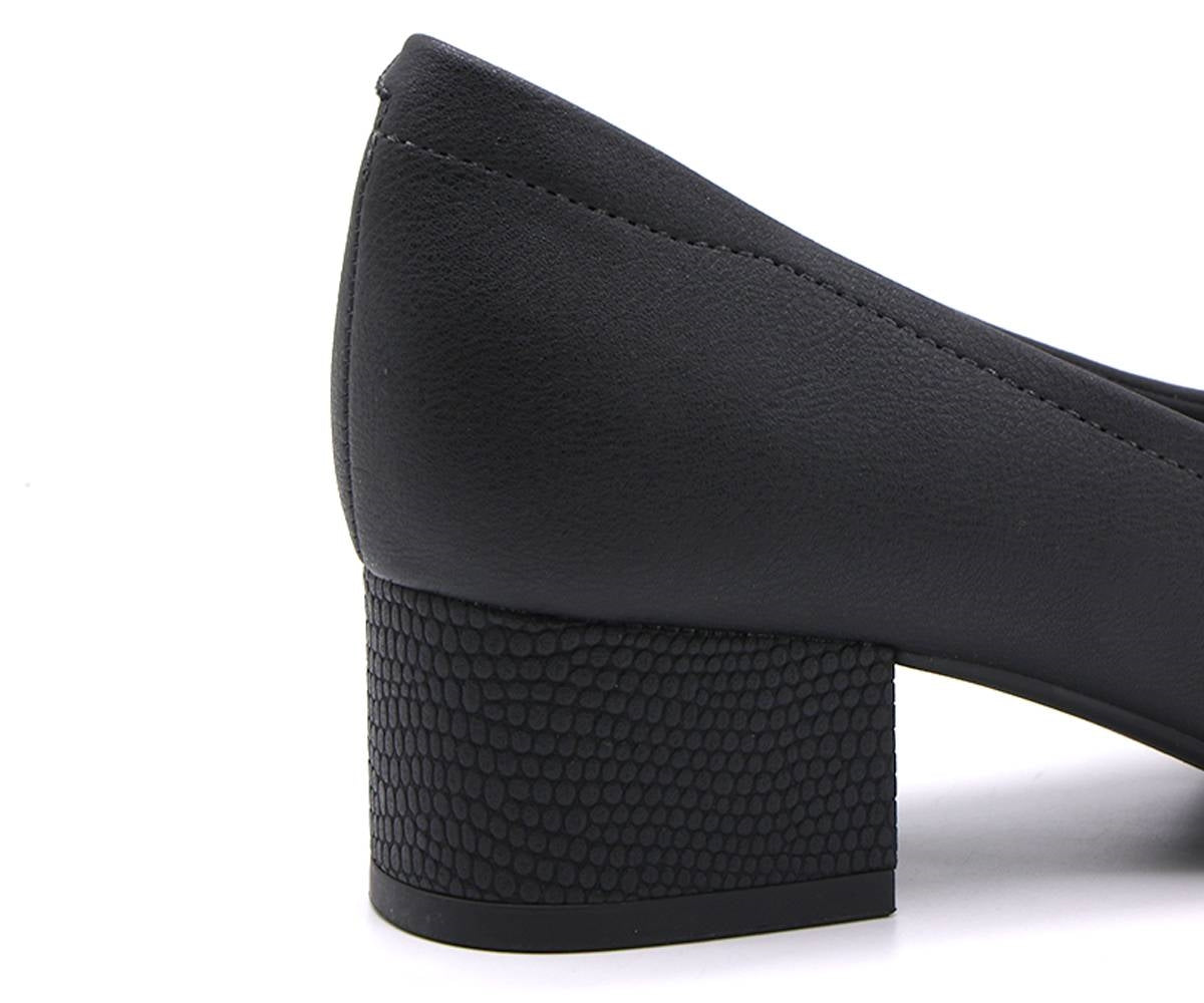 br comfy black two-tone pumps