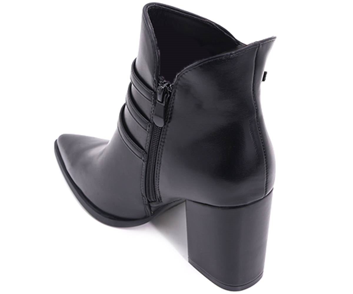 high black pointed buckl boots