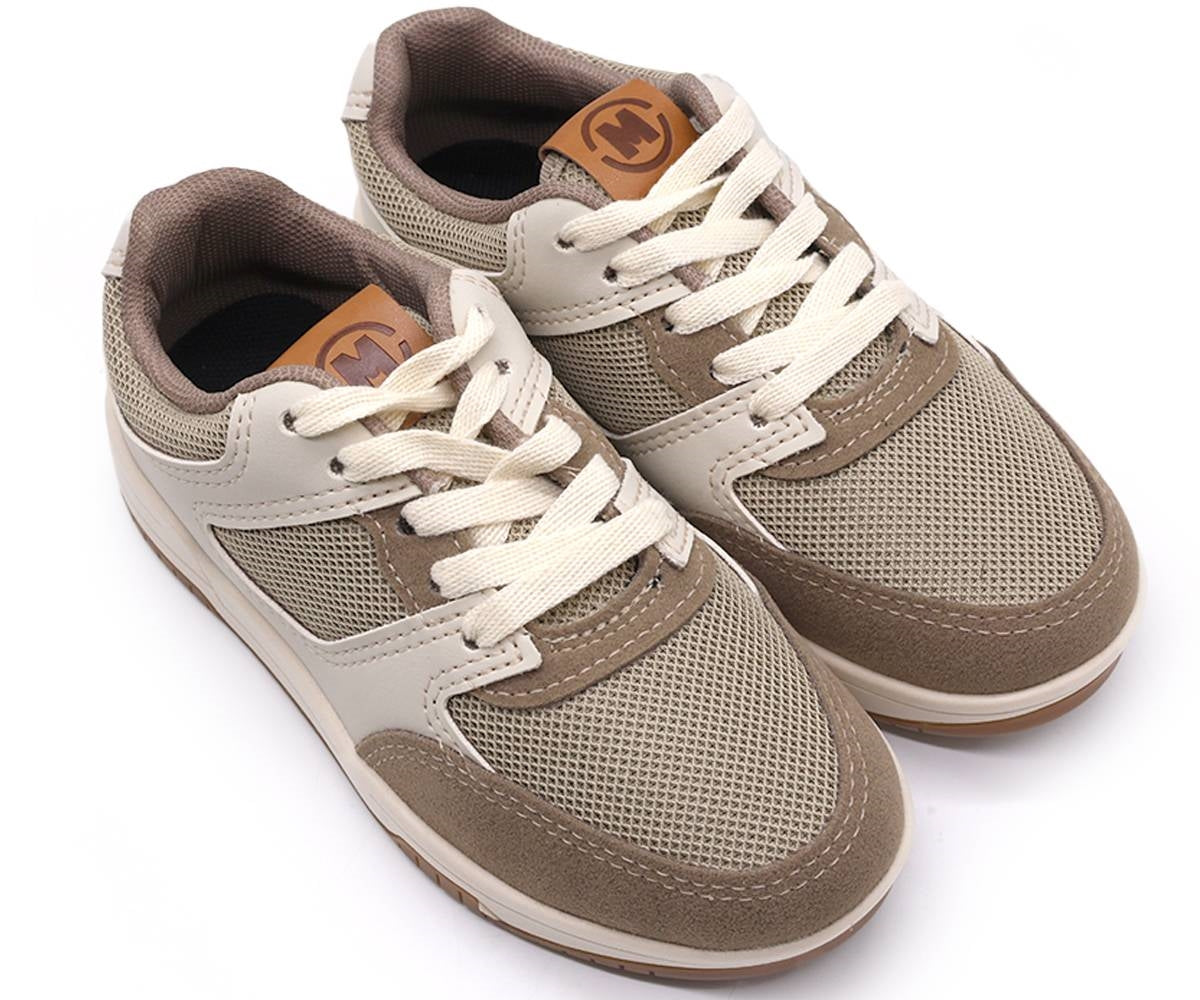 br beige sneakers