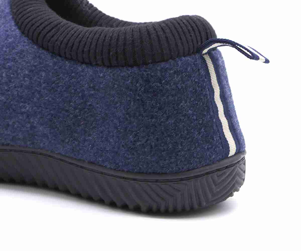Navy Fleece Closed Slipper