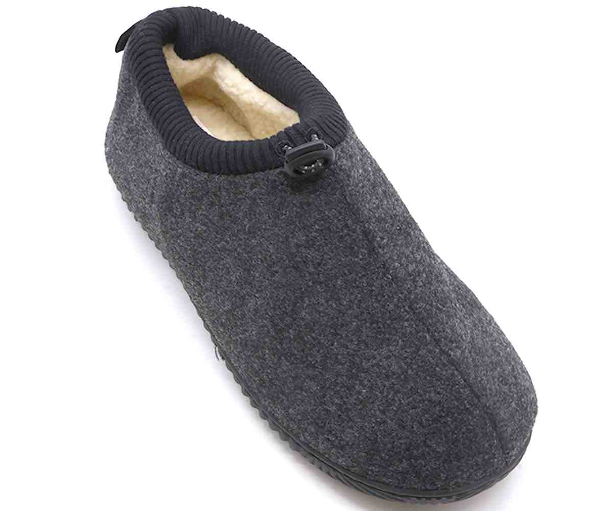 Grey Fleece Closed Slipper