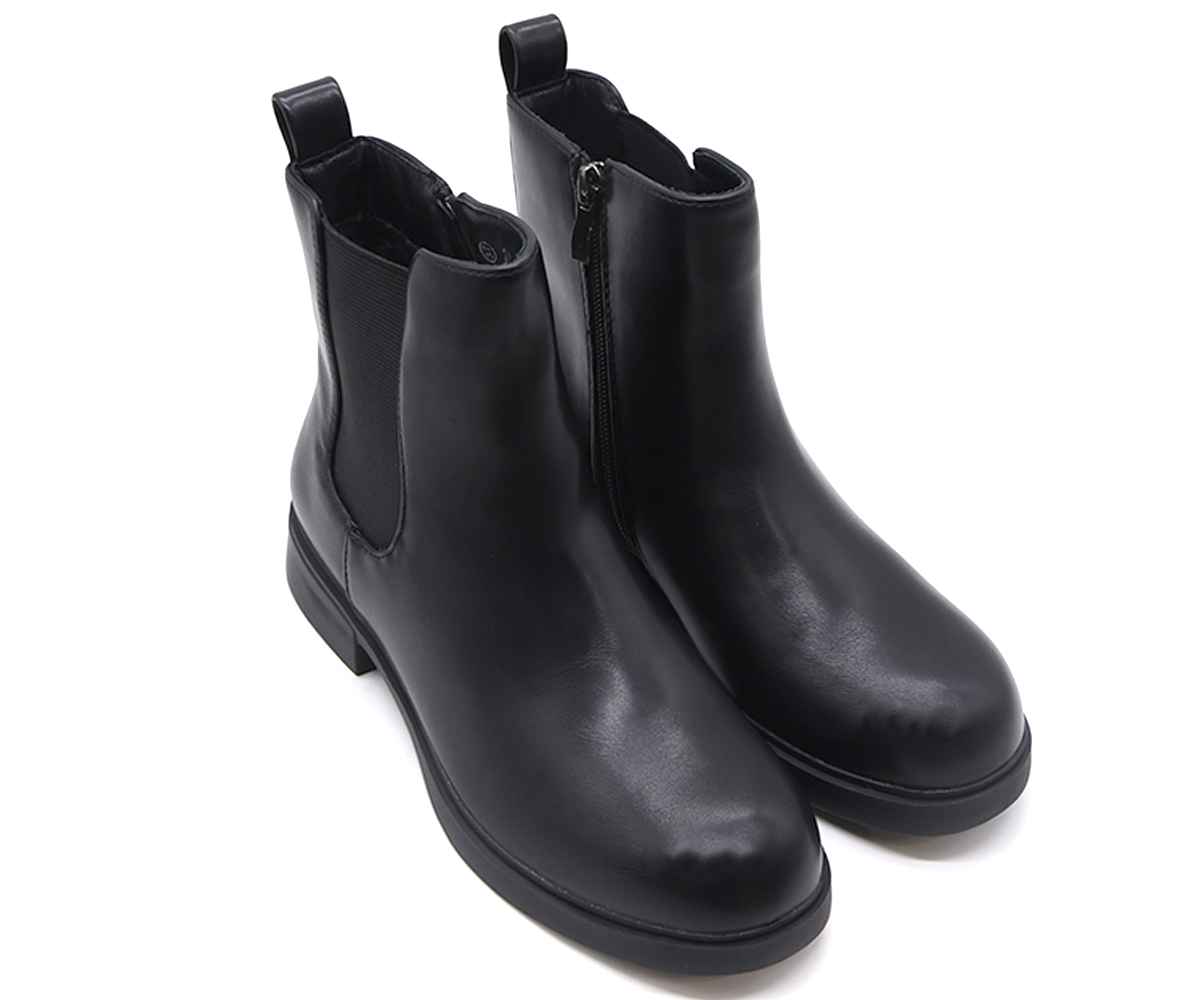 Classic Black Chelsea Boot