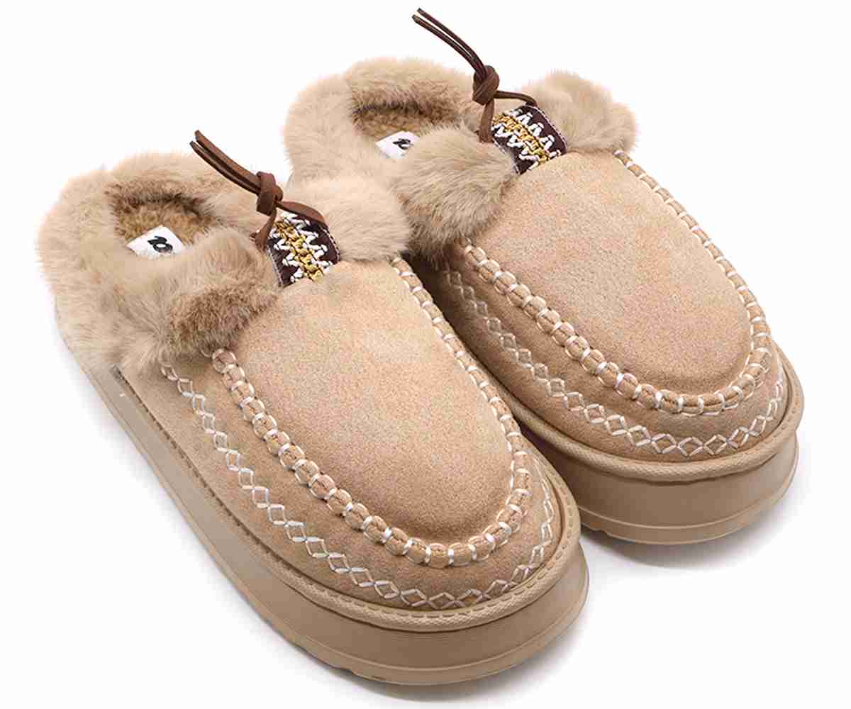 Beige Heritage Slipper