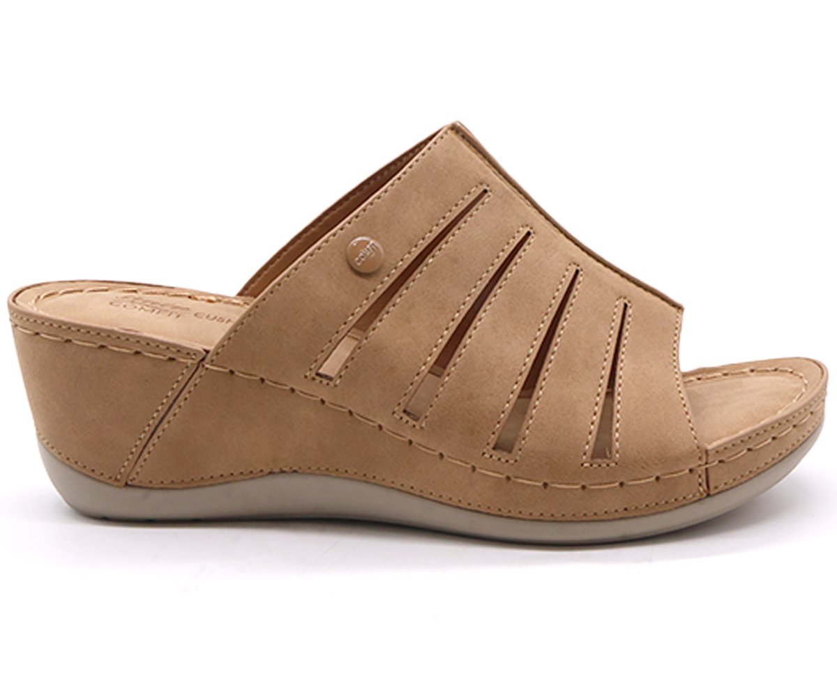 Comfit Camel Cut-Out Wedge Slides