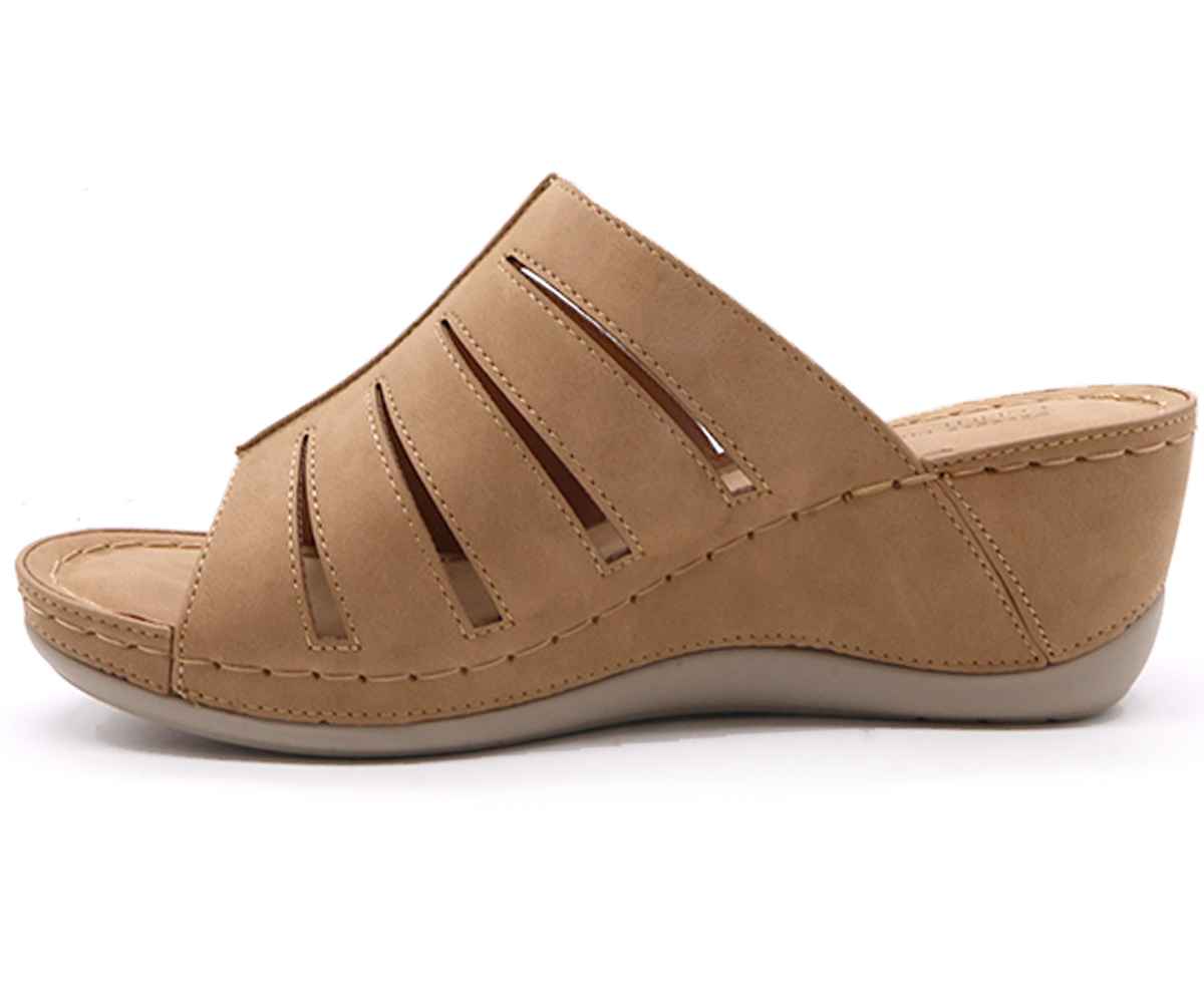 Comfit Camel Cut-Out Wedge Slides