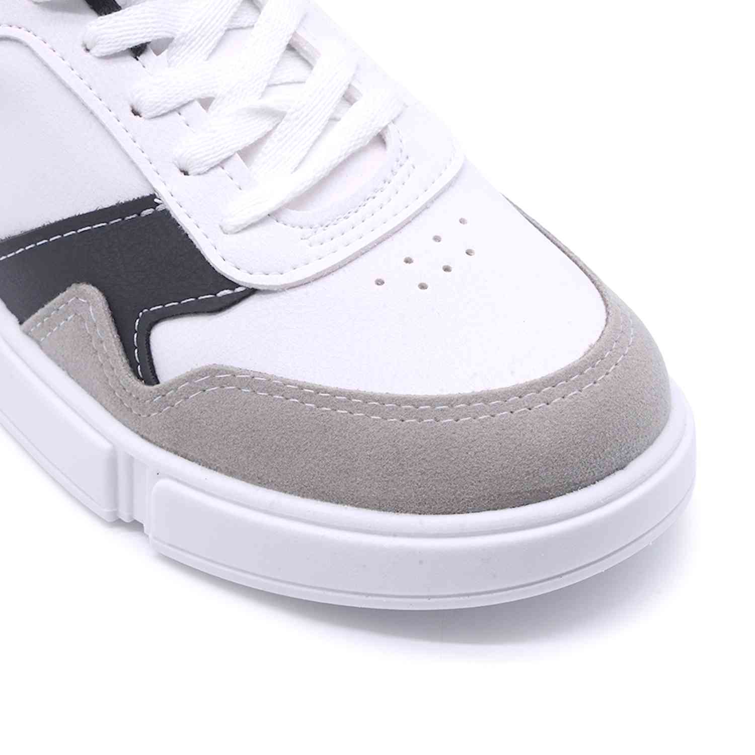 BR Youth White & Black Trainers