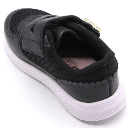 BR Baby Black Heart Charm Sneakers