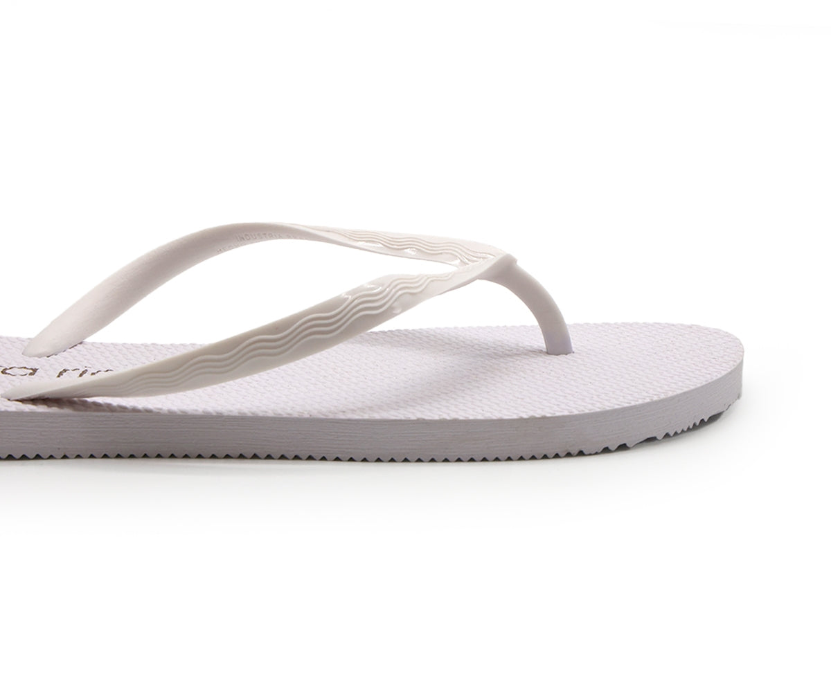 br white pool thongs