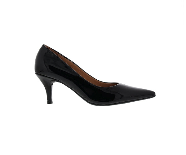 mid-heel patent black pointed-toe pumps