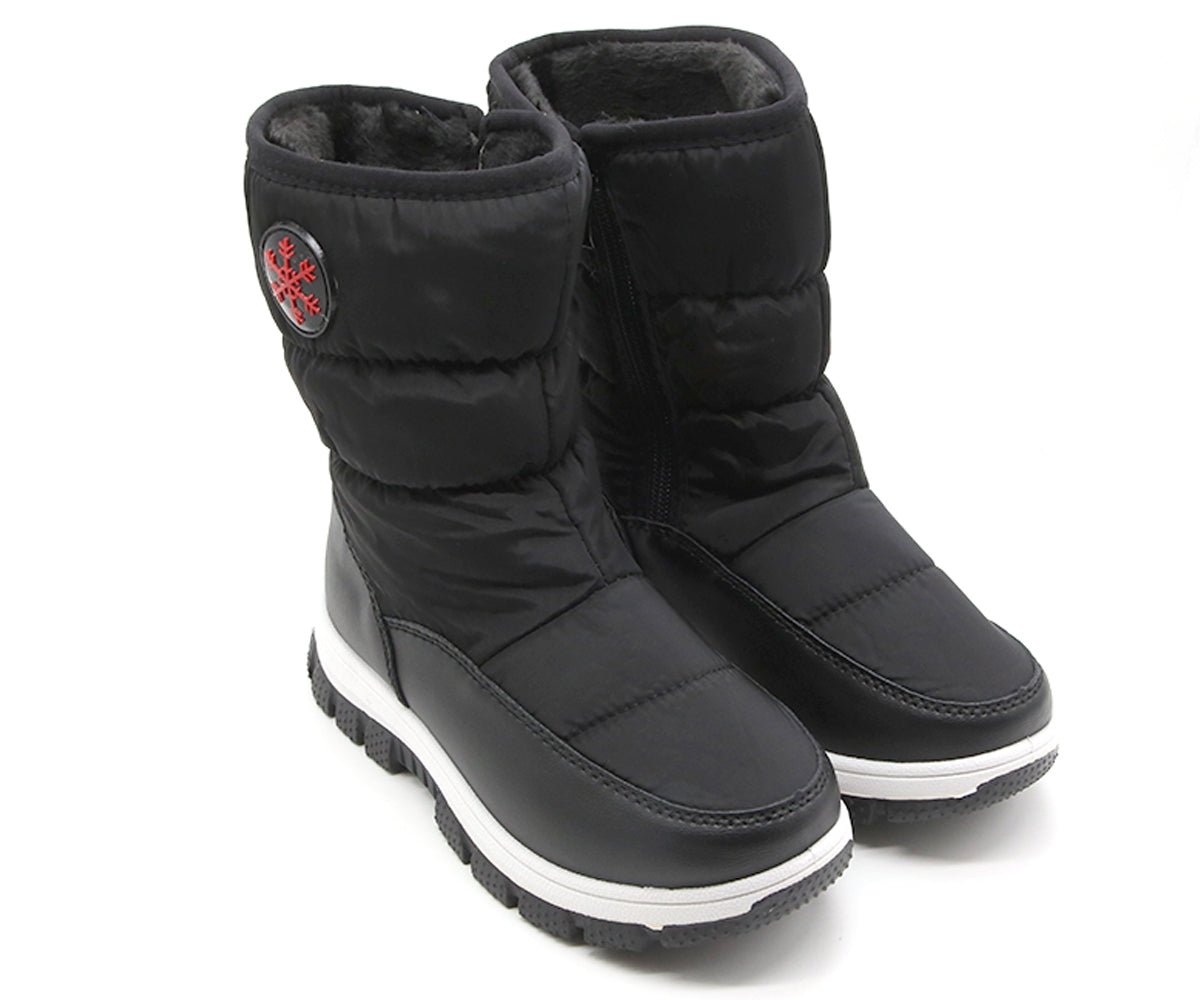 black contrast snow boot