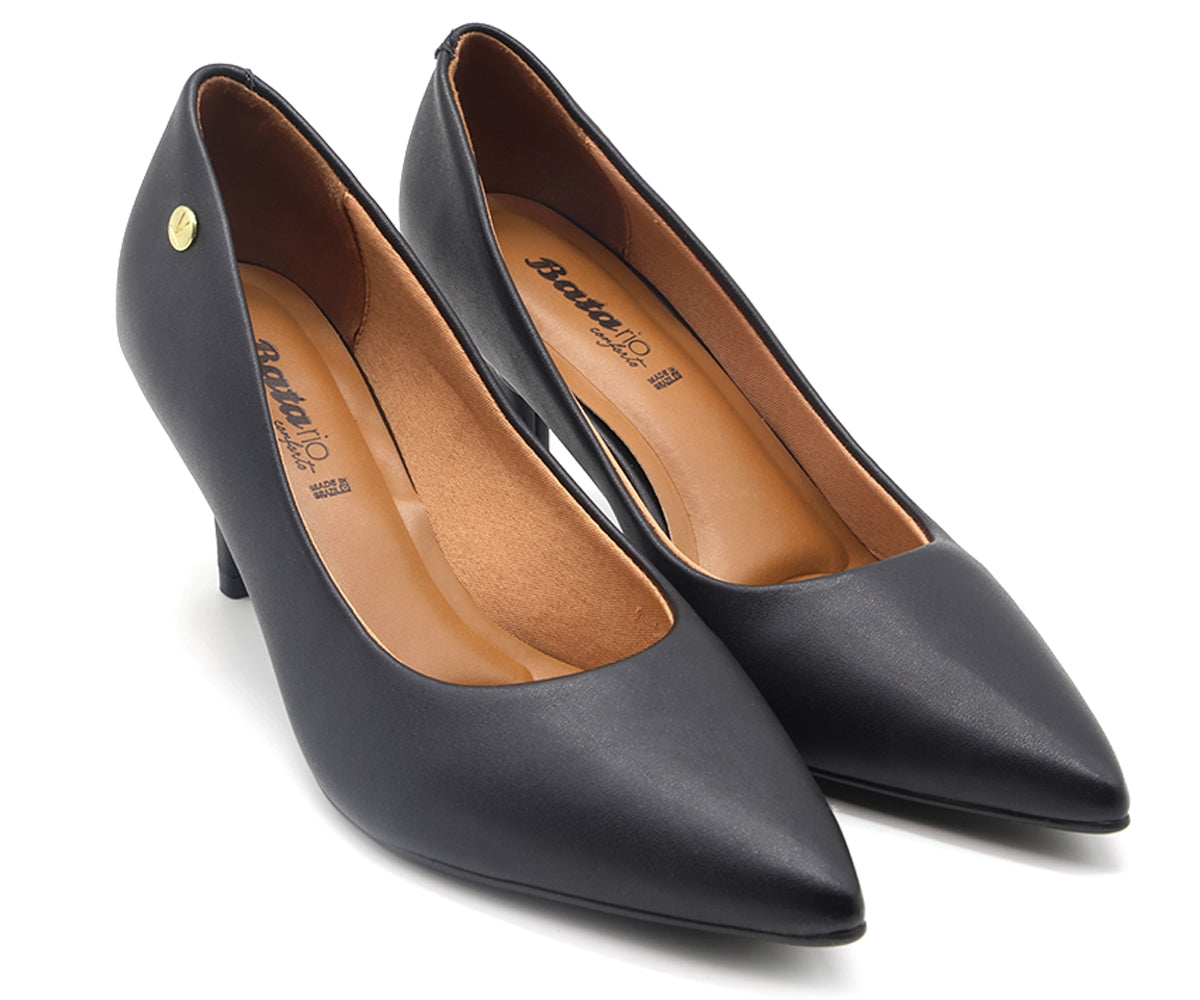 br classic low black stilettos