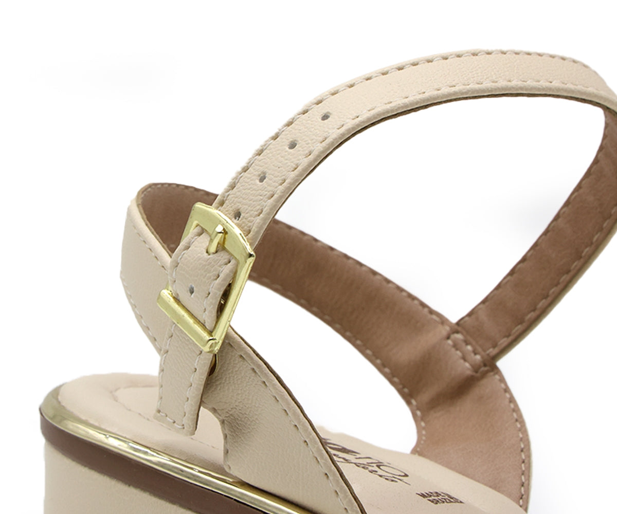 br gold trimmed cream sandal