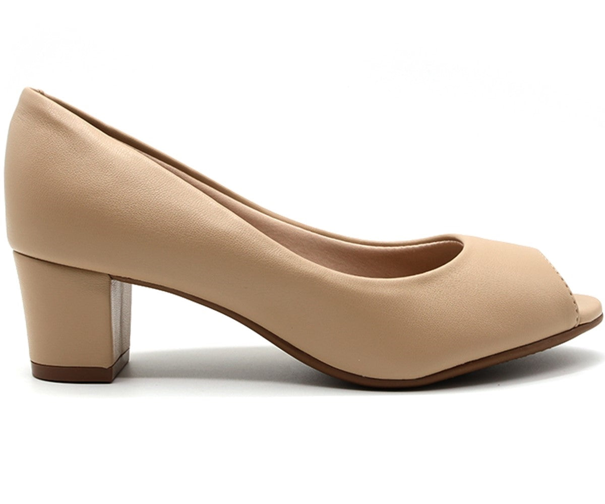 br beige peep-toes
