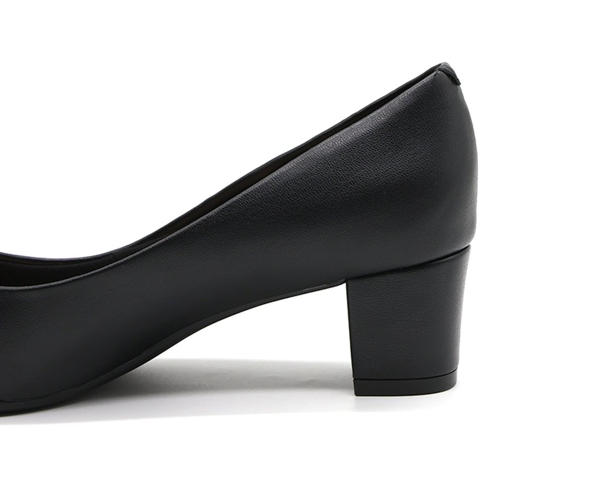 br black peep-toes