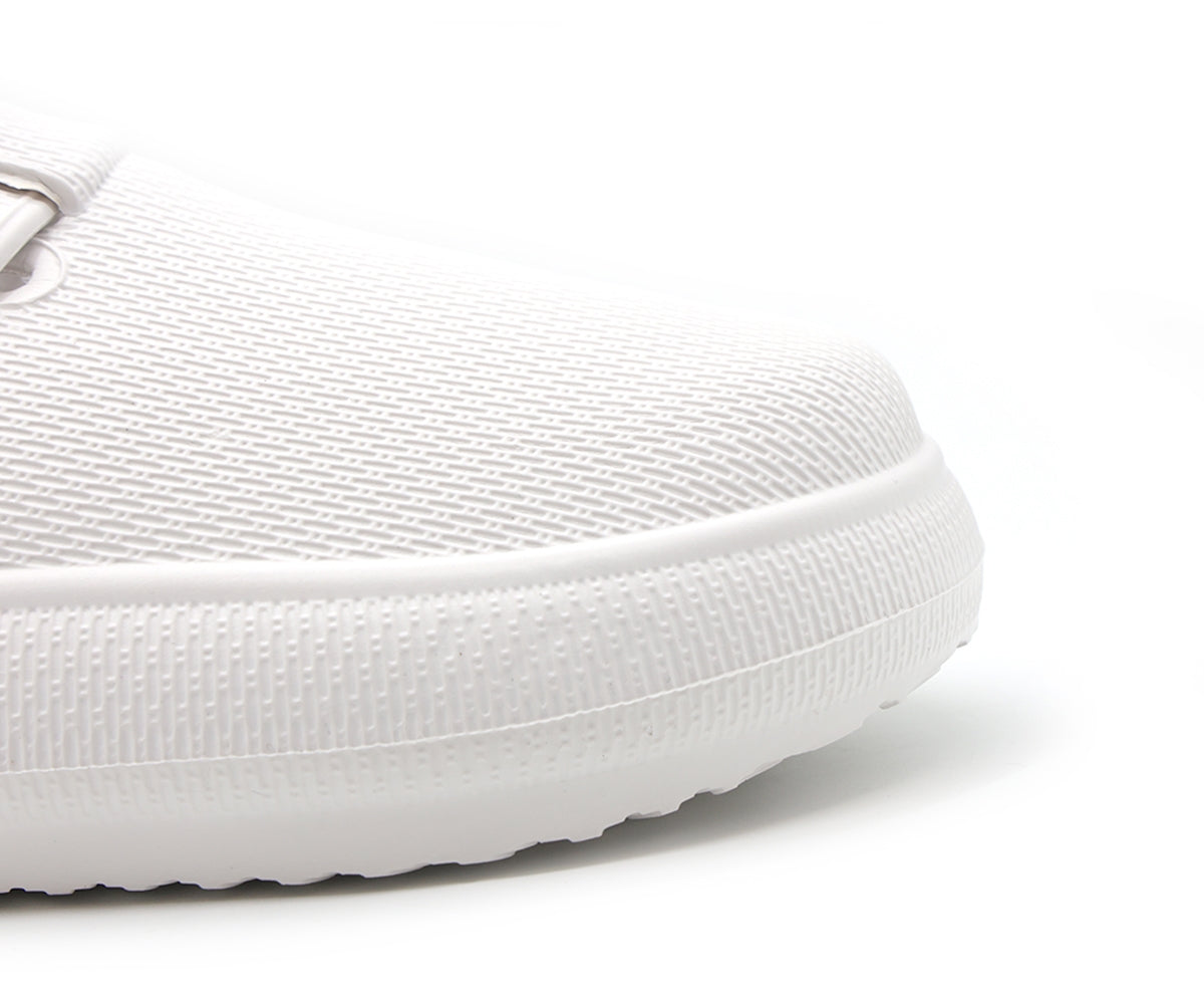 quick-dry closed white slides