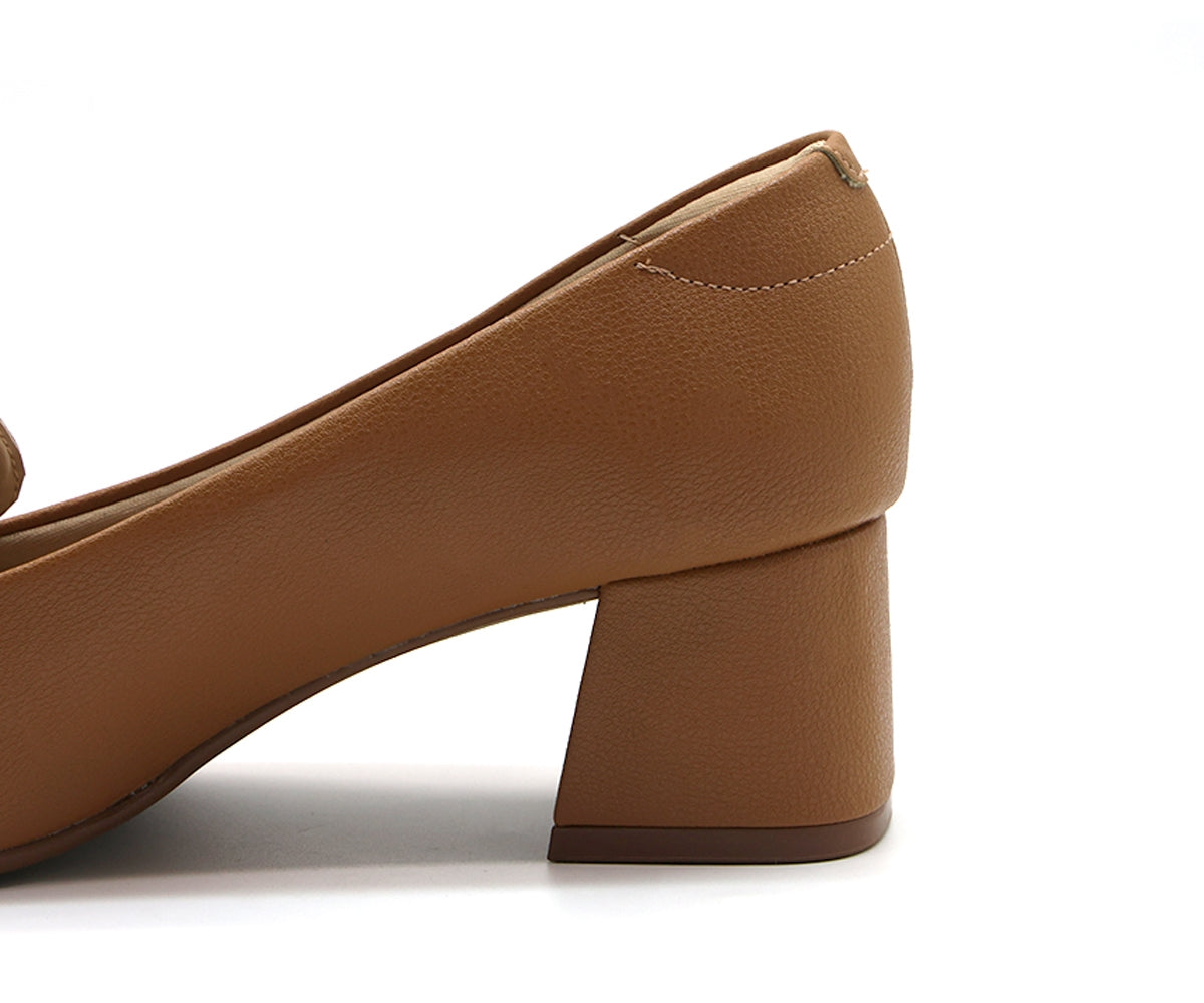 br comfy camel penny pumps