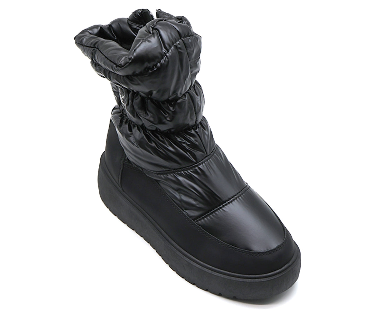 black nylon boot