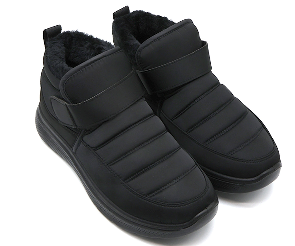 black short snowboot