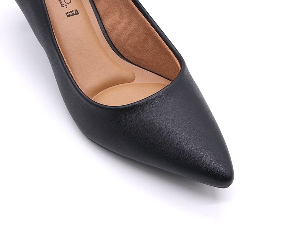br classic kitten heel black stilettos