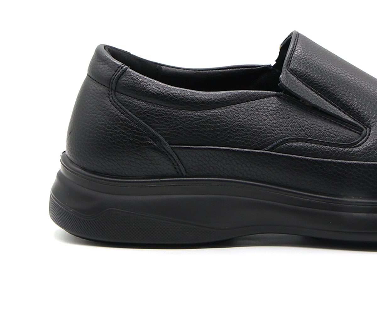 lightweight  all black loafer