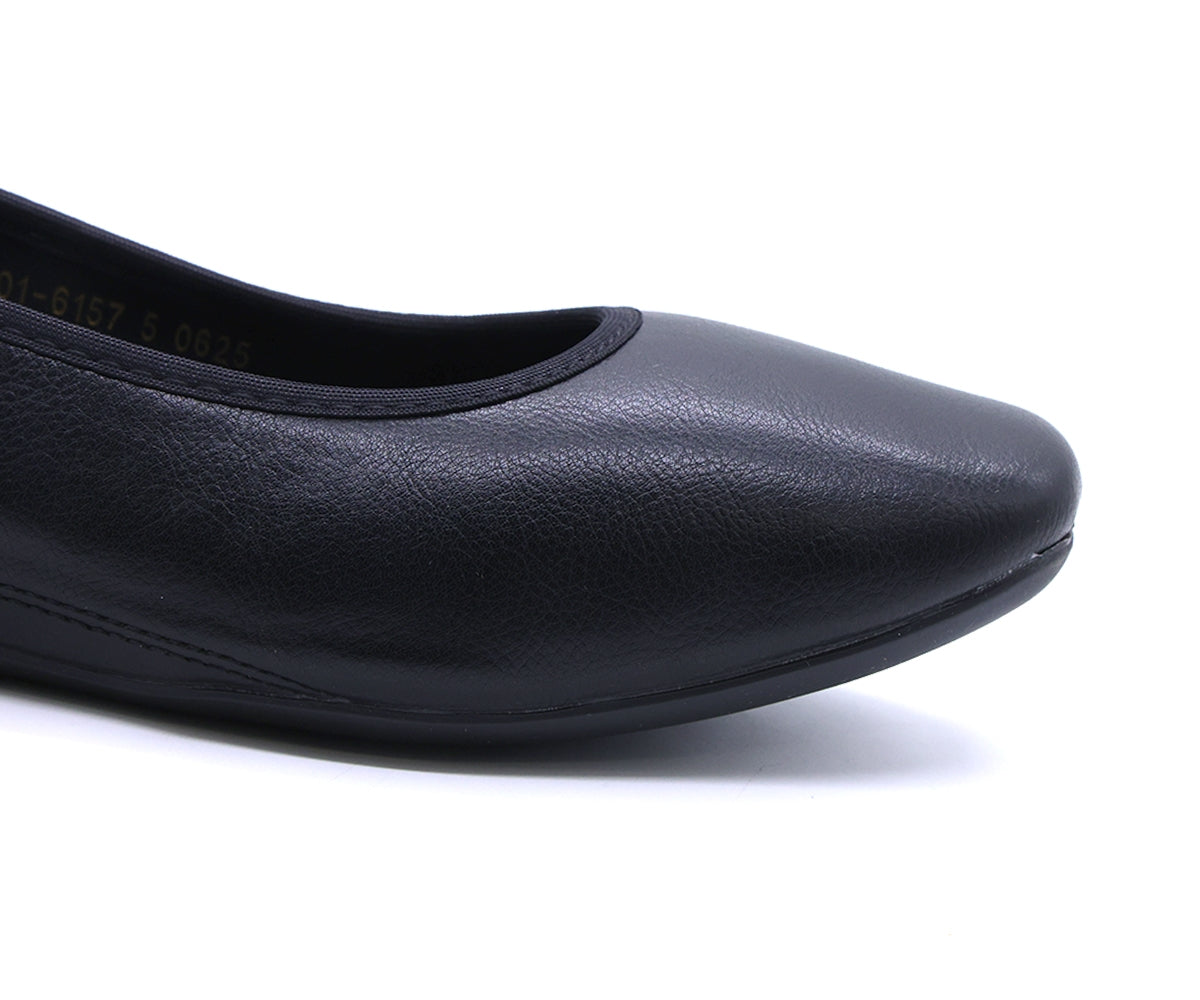 comfit black ballerinas