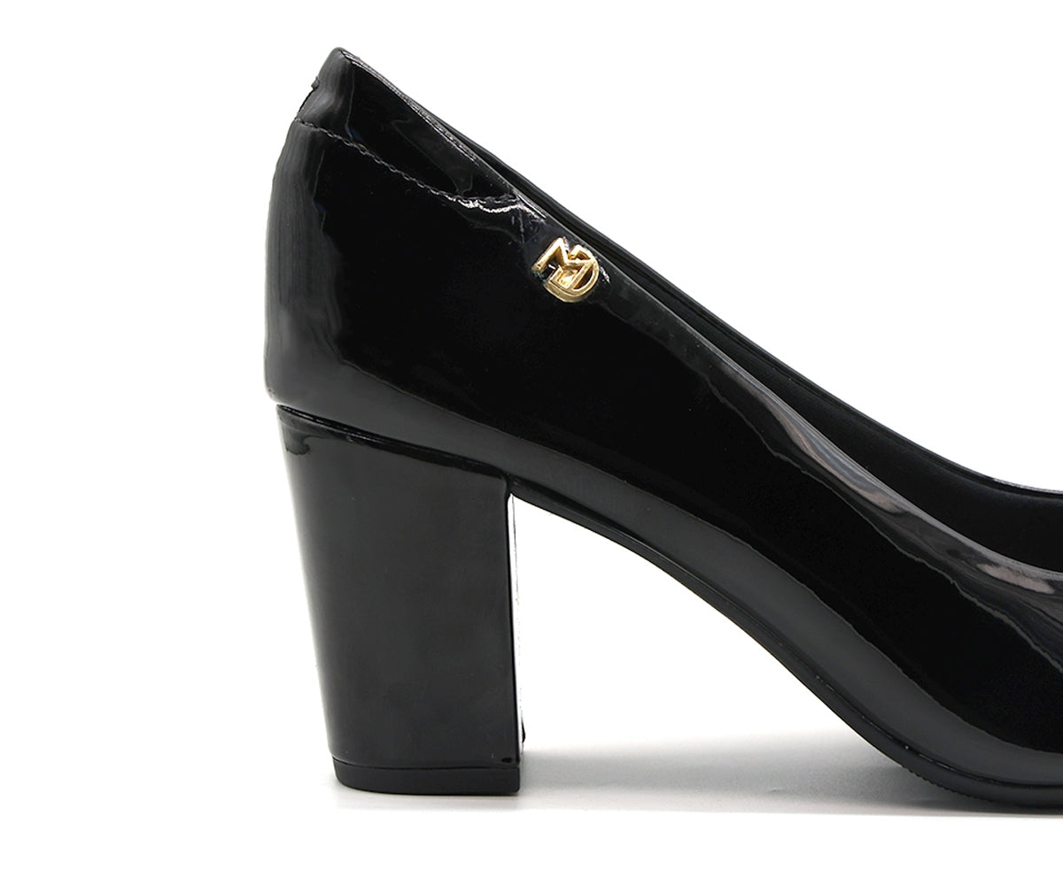 br comfy black patent pumps
