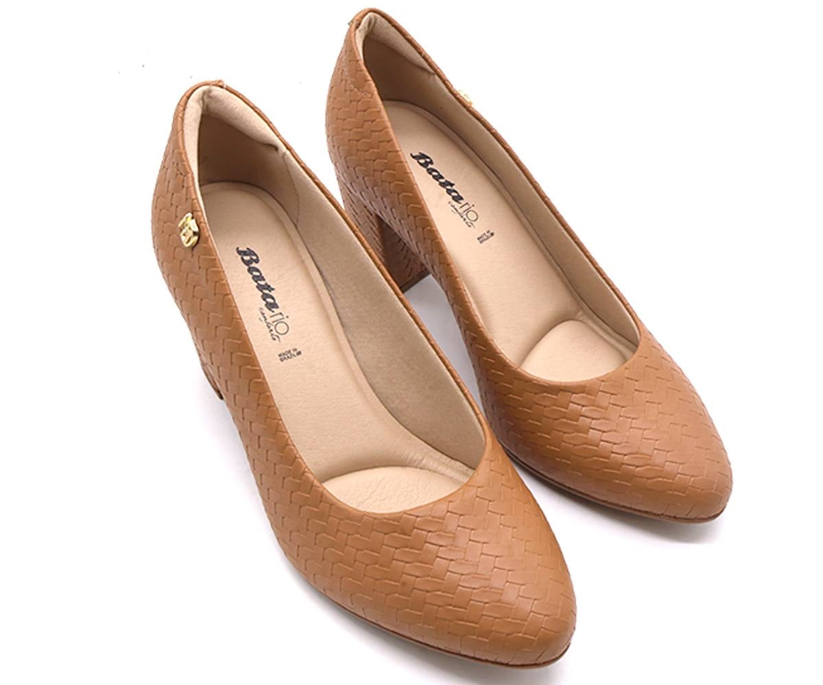 br comfy tan woven pumps