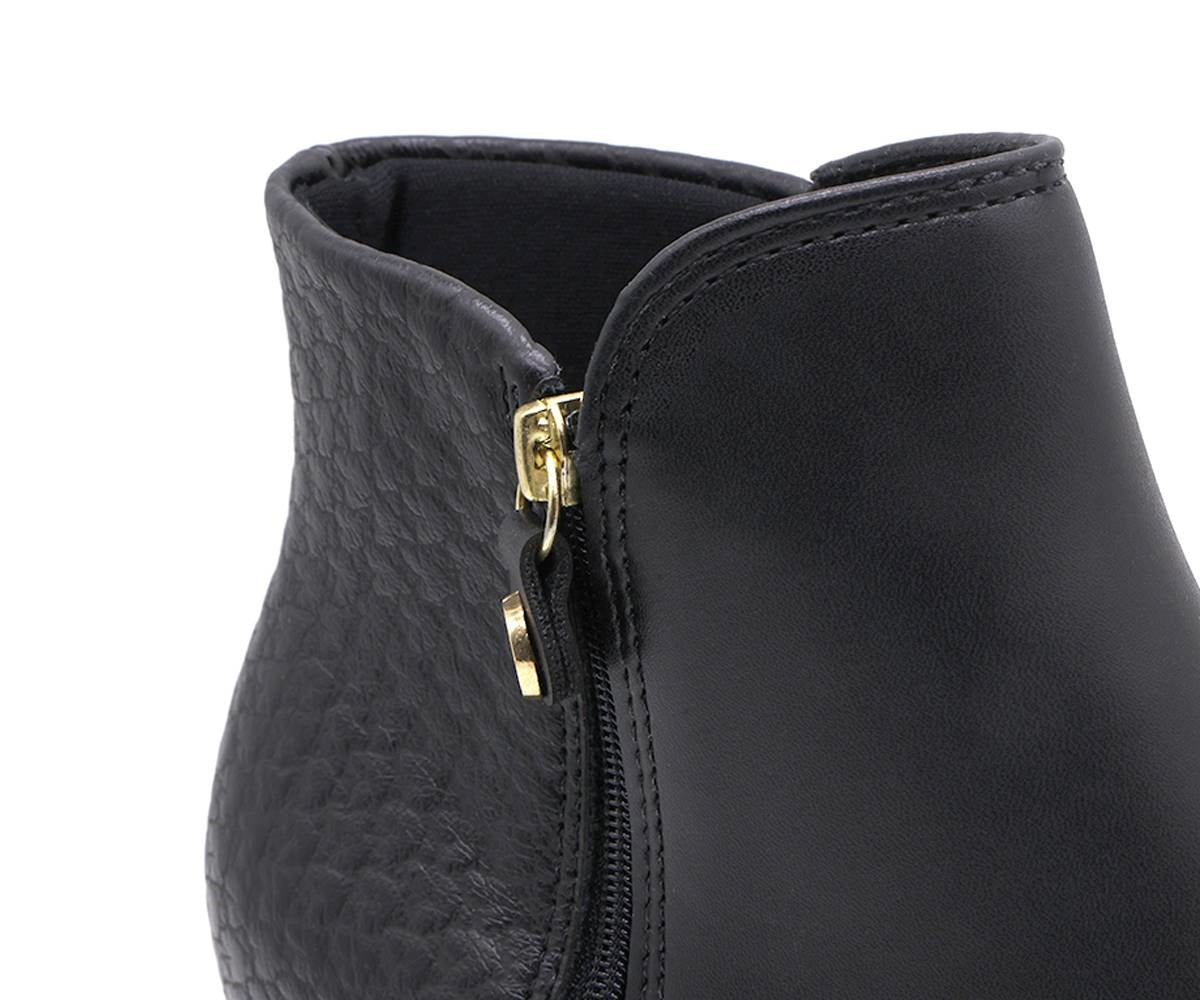 br textured black ankle boots