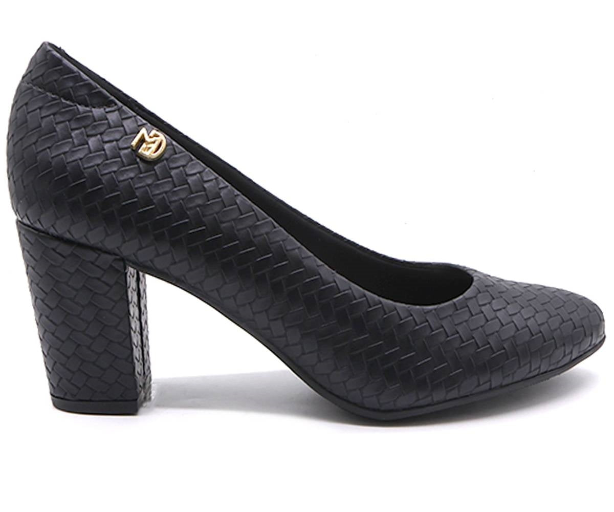 br comfy black woven pumps