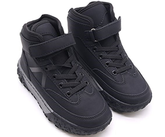 kids black trail-grip ranger