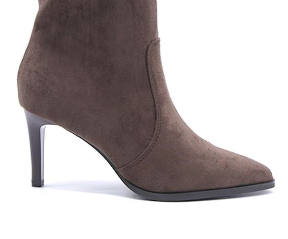 brown high stiletto boot