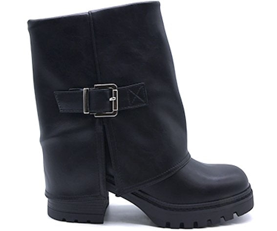 black folded boot